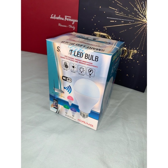 Smart Multicolored LED Lightbulb 💡 🌈 - Picture 2 of 3